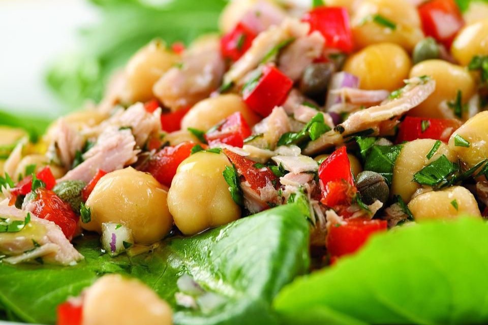 Mediterranean Tuna Antipasto Salad