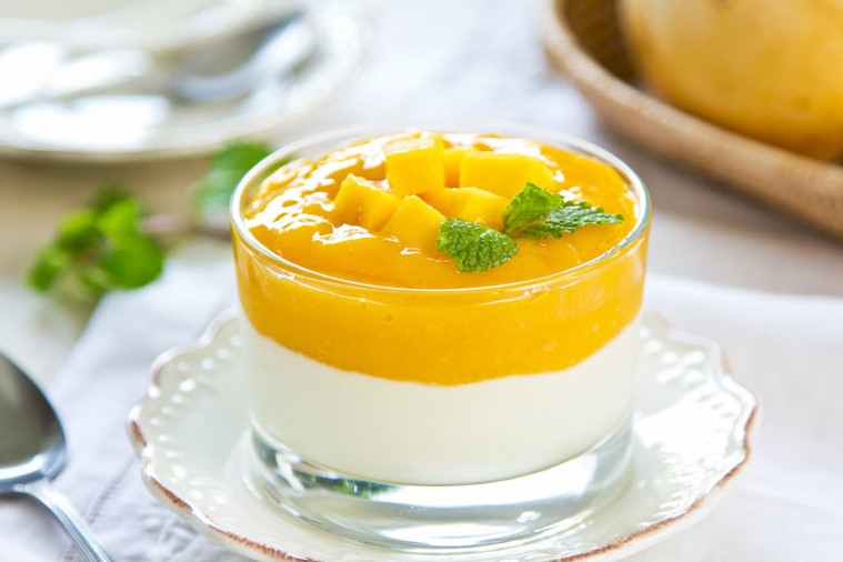 Easy Mango Yogurt